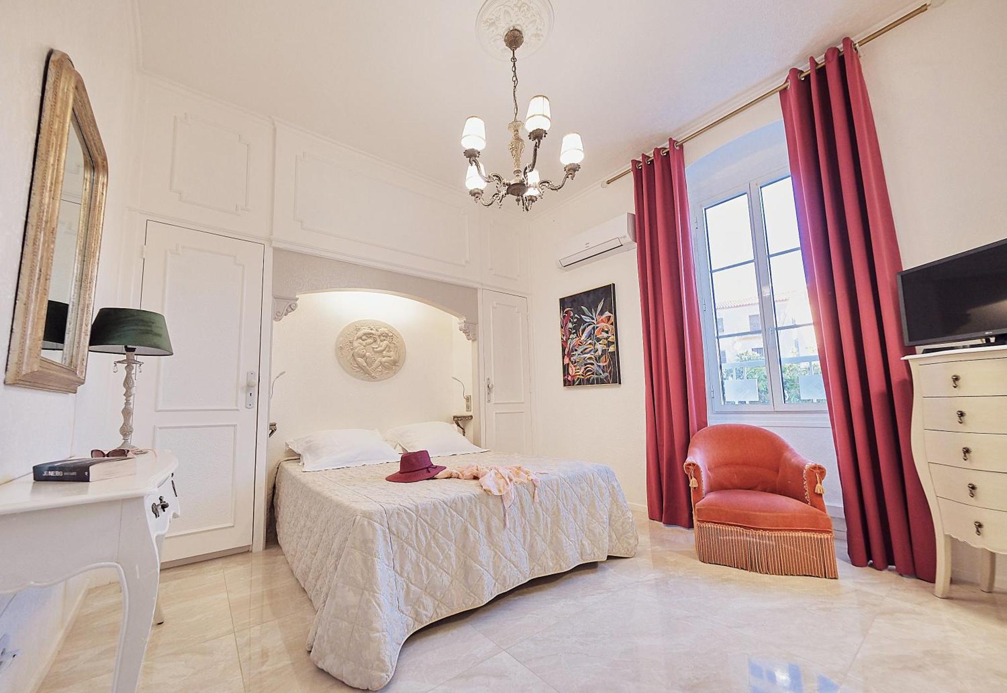 Le Magnolia Hotel Calvi  Exterior photo