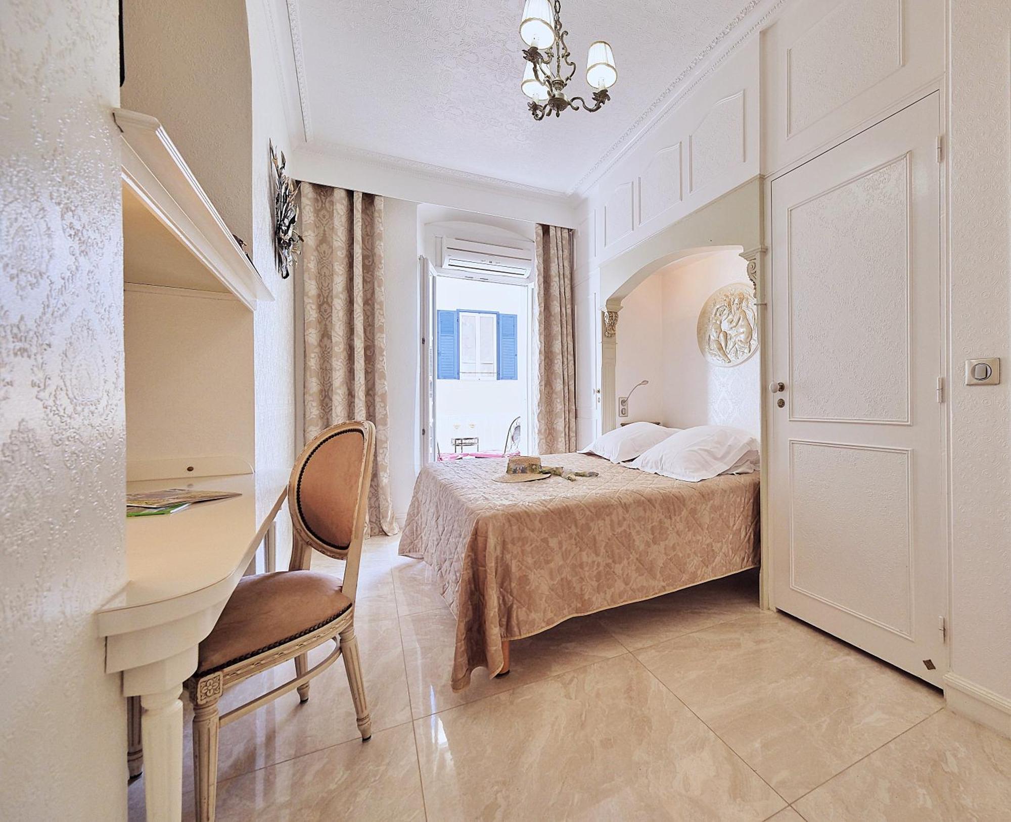 Le Magnolia Hotel Calvi  Exterior photo